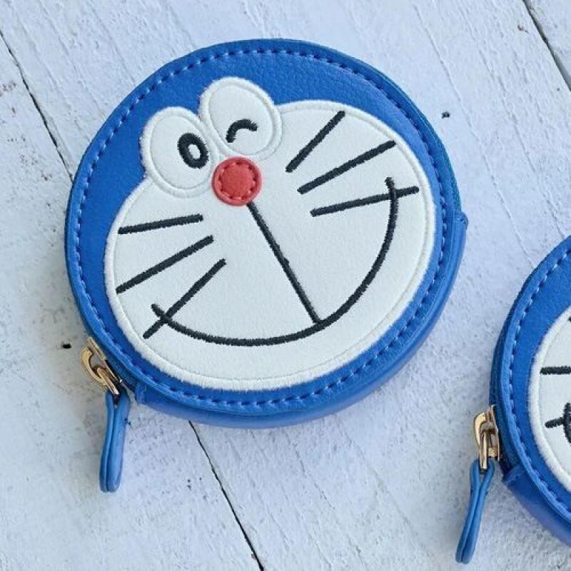 Embroidery Hooping - Portfelik na monety z haftem Doraemon