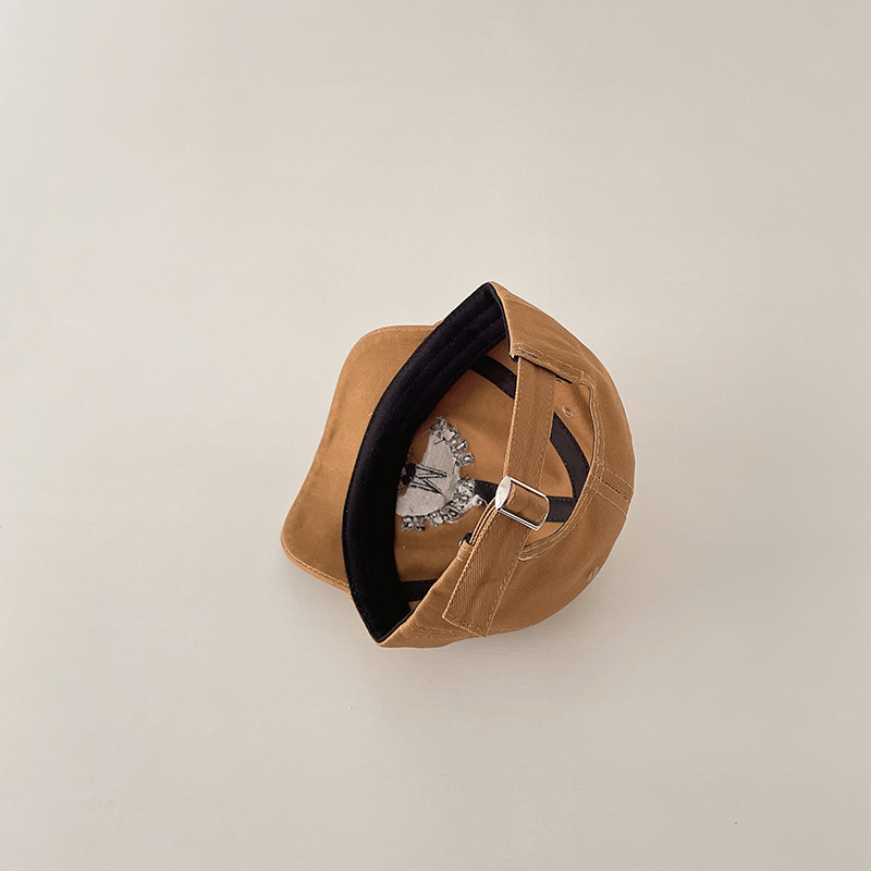 Embroidery Cap - Nowa, codzienna czapka z daszkiem dla