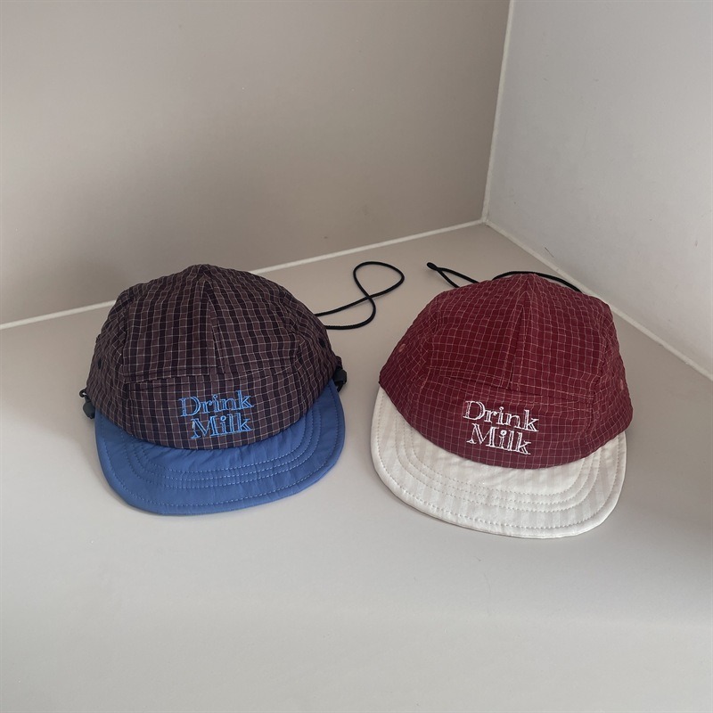 Dziecięca czapka z miękkim ron – Embroidery Cap recenzja i cena