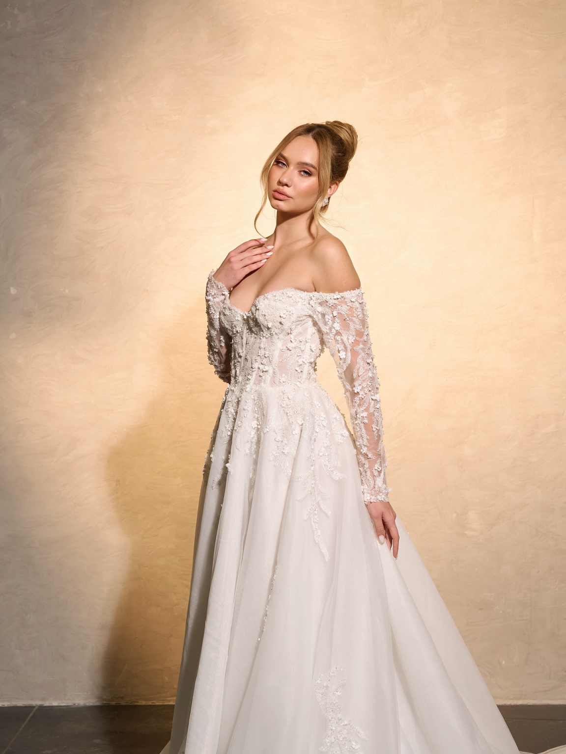Elegancka suknia ślubna w kszt – Embroidery Online Designs recenzja i cena